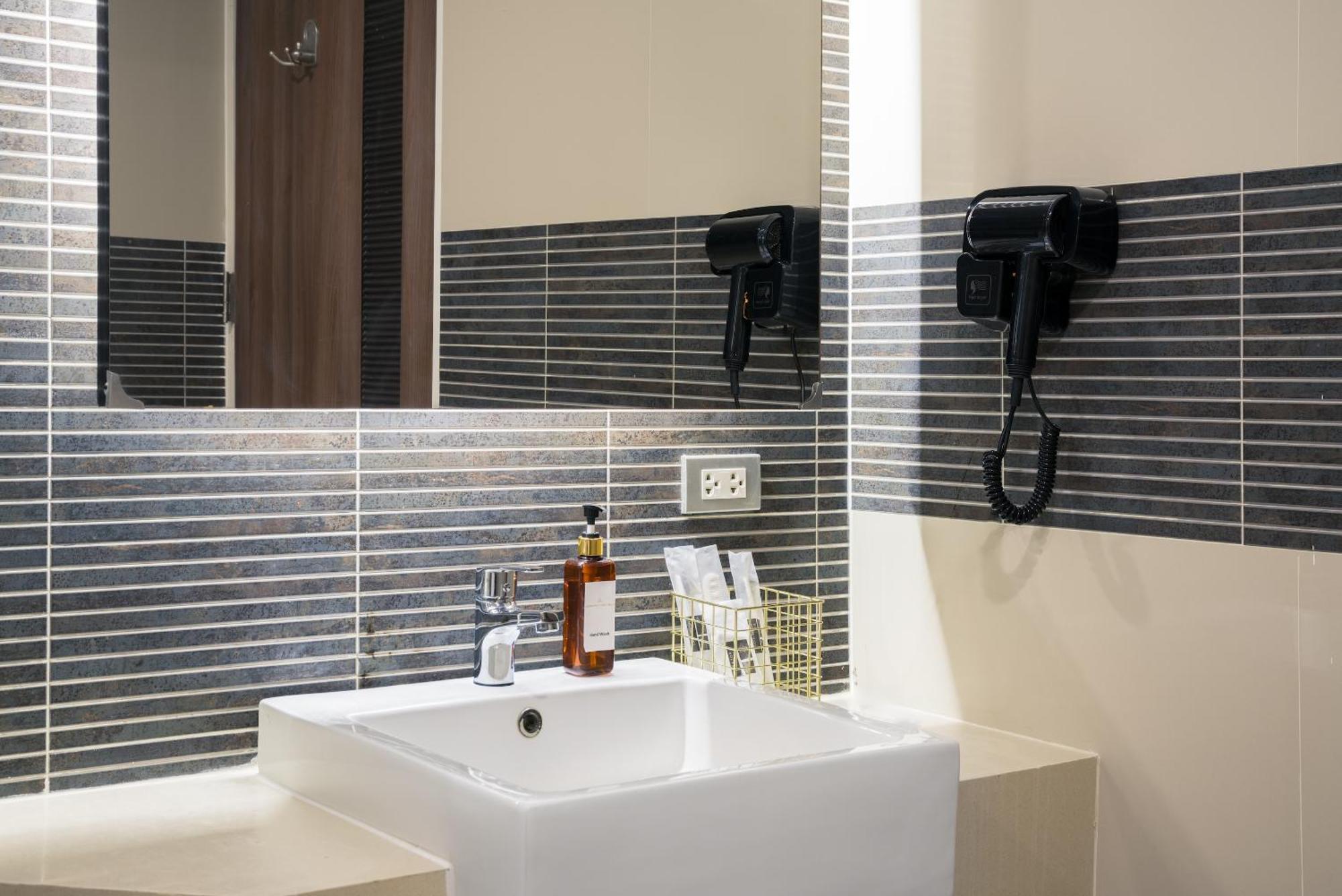 Aspira Suites Sukhumvit 20 بانكوك المظهر الخارجي الصورة